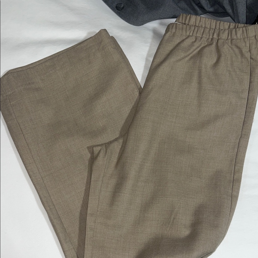 Women’s Tan Pants